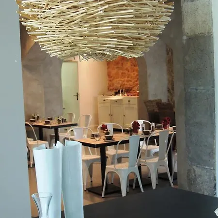 리조트 Domaine De La Mandoune 4*